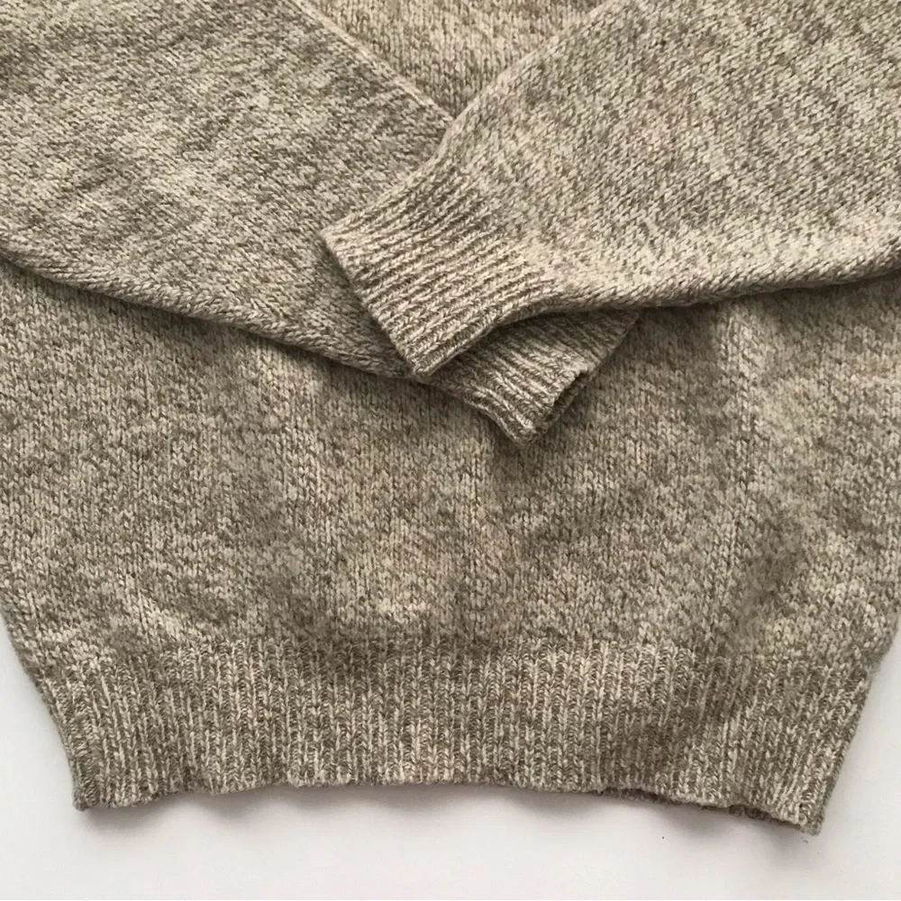 Vintage! Lands' End Men's Crewneck Sweater in Heather Taupe Blend - Picture 4 of 5